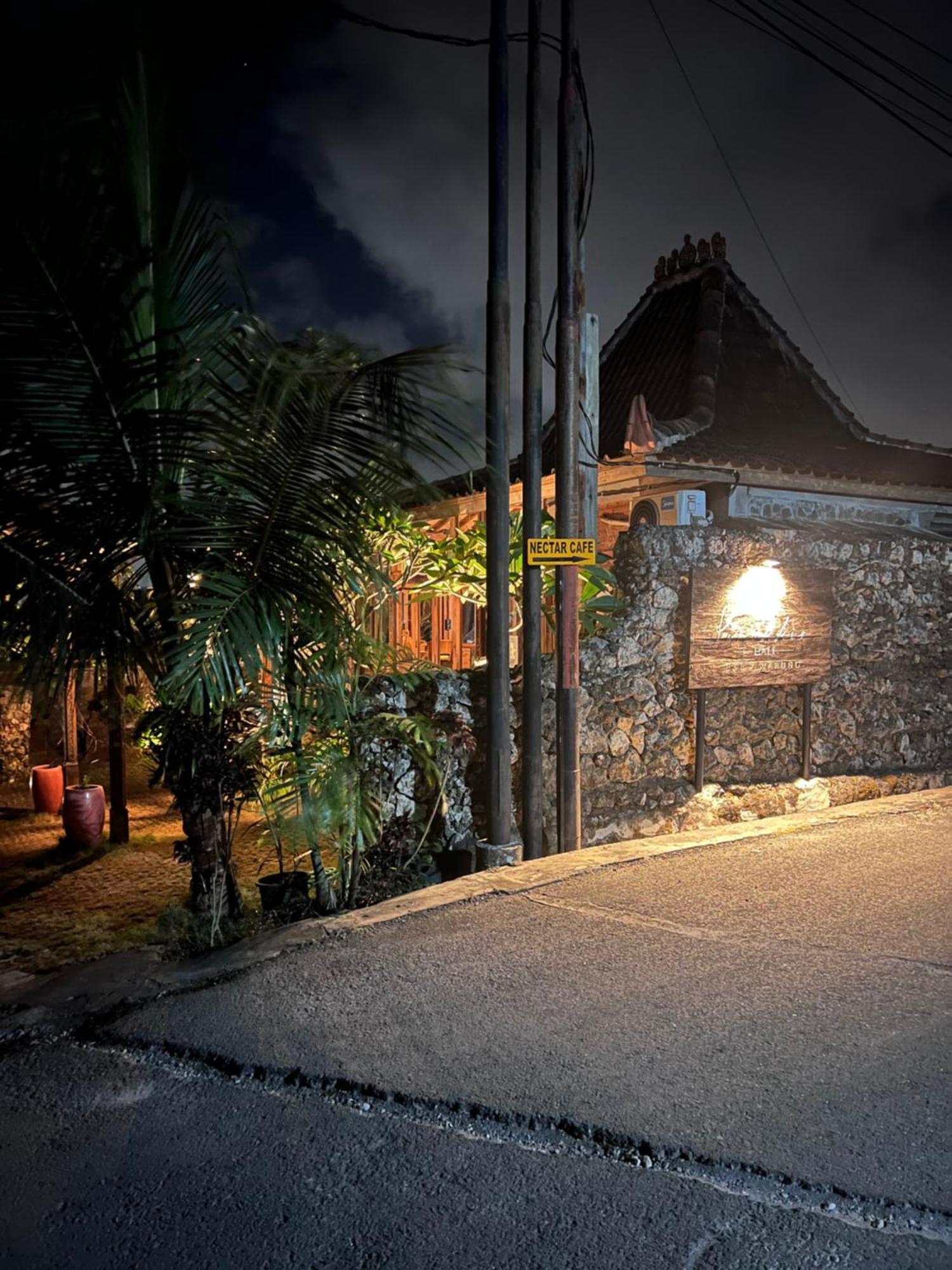 Pinokkio B&B Restaurant Ungasan  Exterior photo